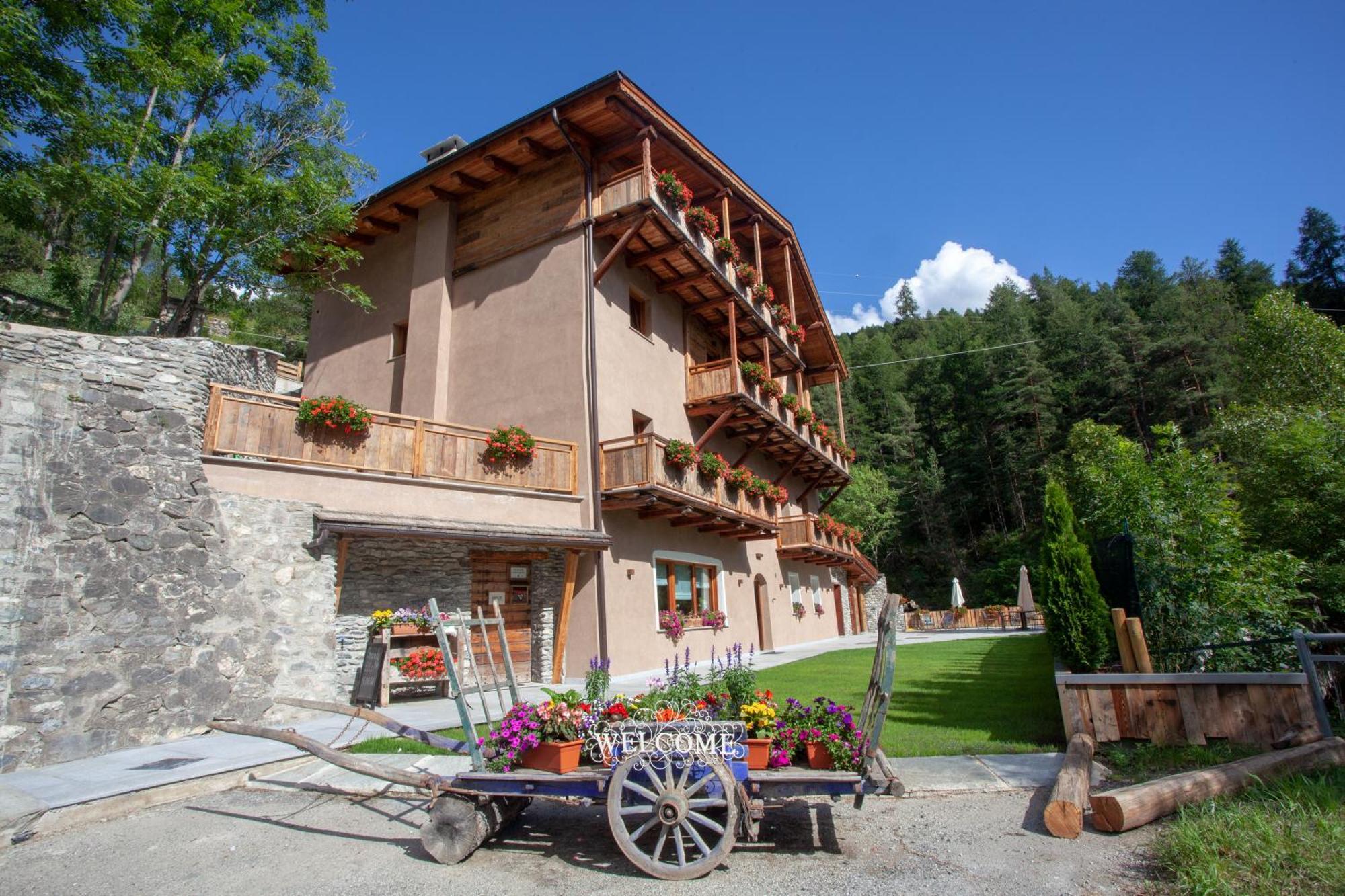 Grande Cote Room And Breakfast Cesana Torinese Exterior photo