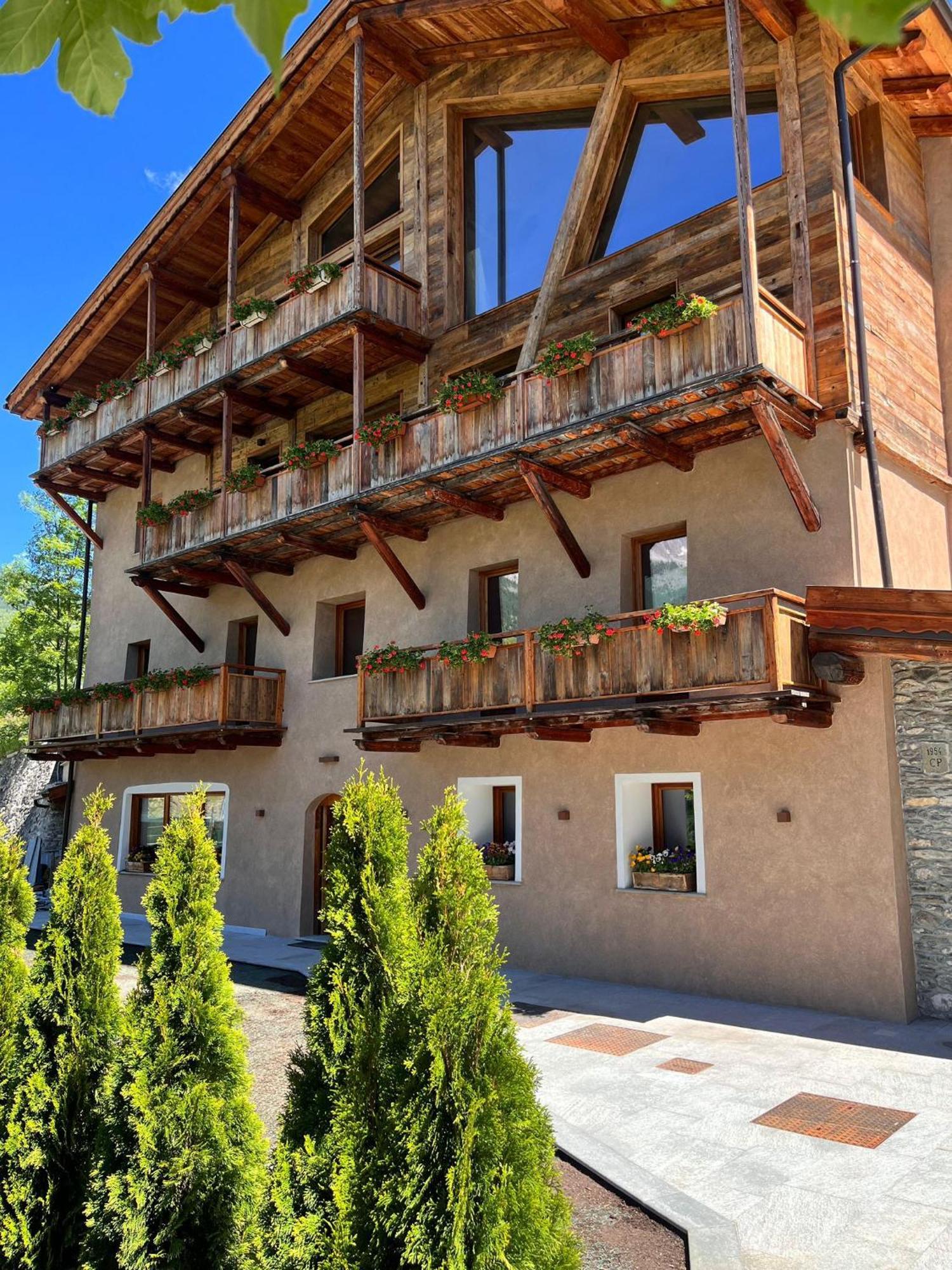Grande Cote Room And Breakfast Cesana Torinese Exterior photo